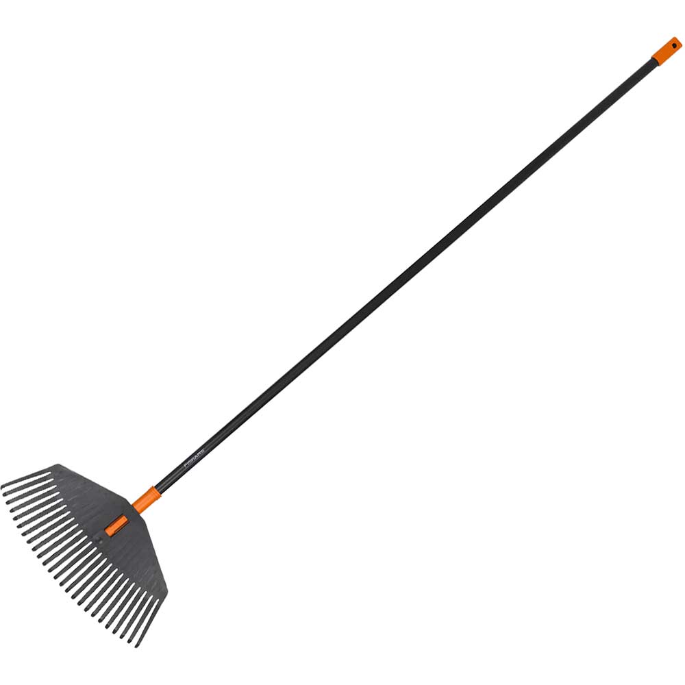 Fiskars Solid Medium Leaf Rake 1700mm Long